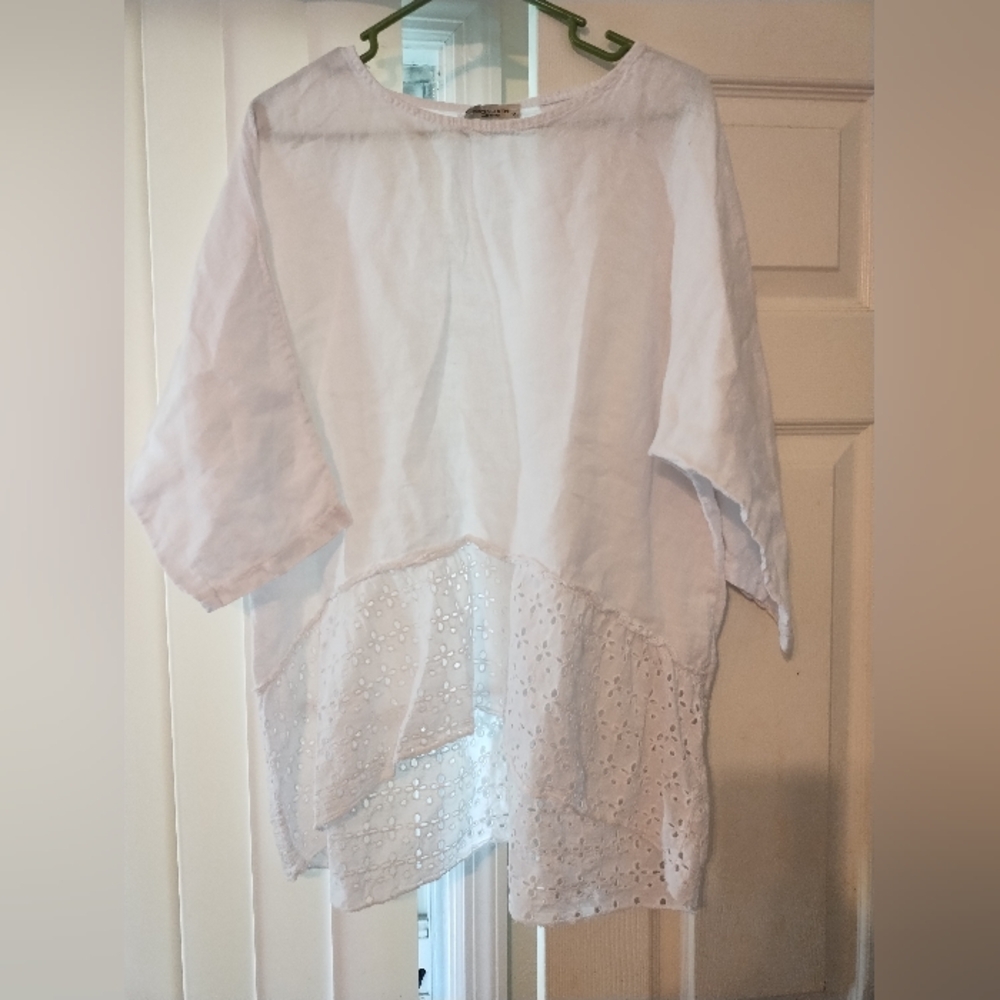 Francesca Bettini 100% Linen Eyelet High/Low Top Size 1X Eyelet Detail On Bottom